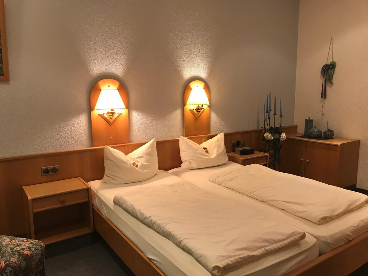 Gasthof & Hotel Goldener Hirsch バート・ベルネック・イム・フィヒテルゲビルゲ エクステリア 写真