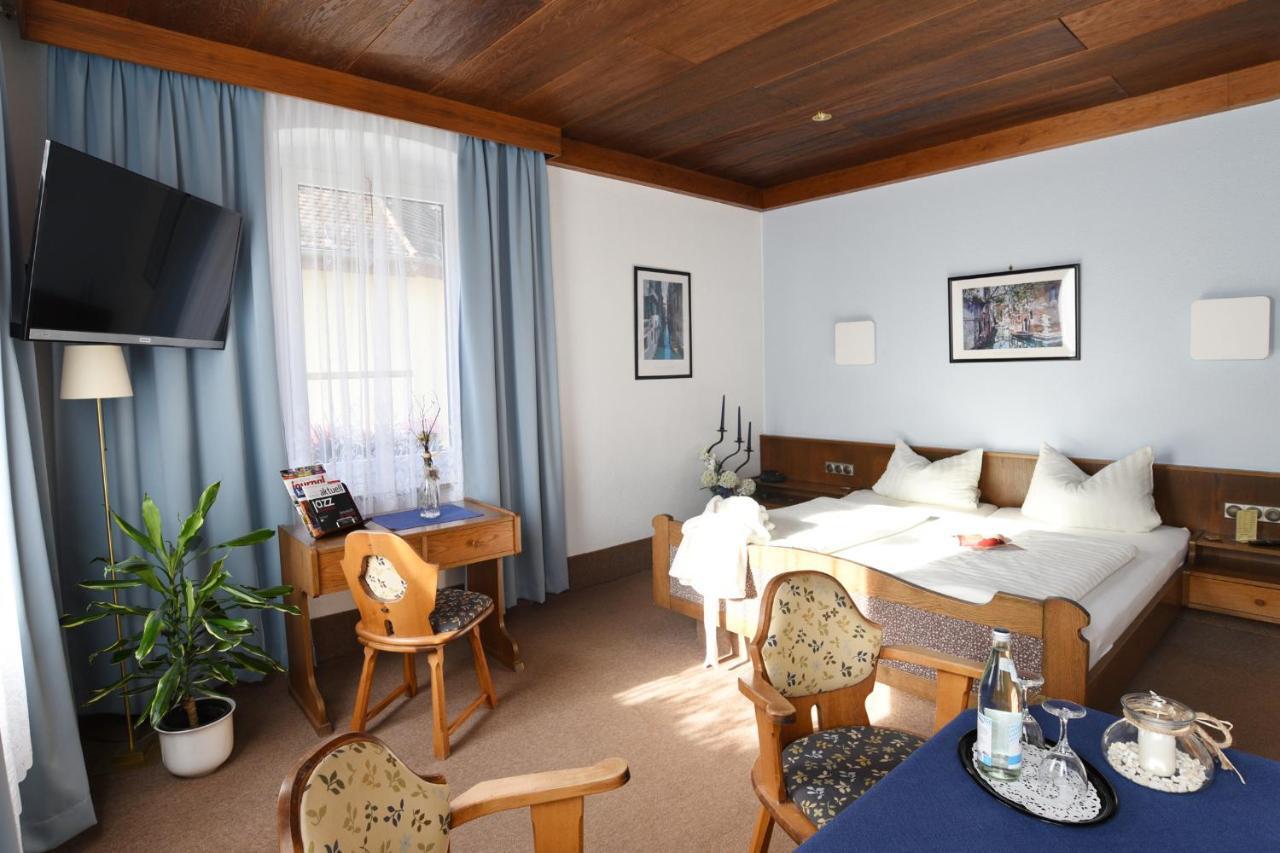 Gasthof & Hotel Goldener Hirsch バート・ベルネック・イム・フィヒテルゲビルゲ エクステリア 写真